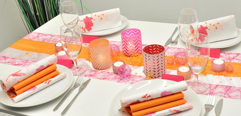 Tischdekoration in Pink und Orange