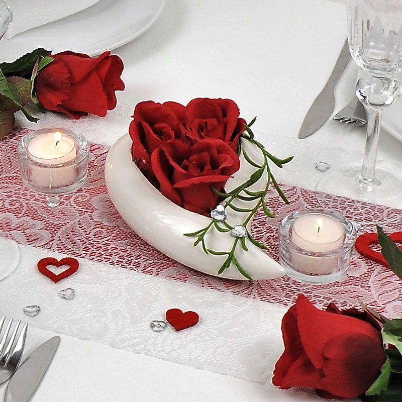 Tischdeko mit roten Rosen