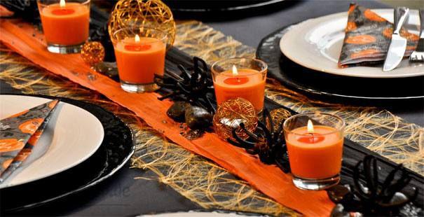 Tischdeko in Schwarz und Orange zu Halloween
