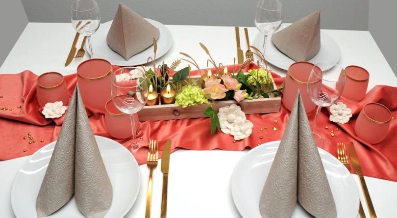 Tischdeko in Coral - Frühstück schön dekorieren