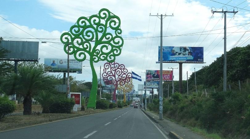 Künstliche Lebensbäume in Nicaragua