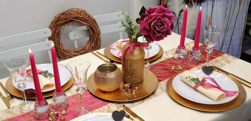 Tischdeko in Fuchsia und Gold - Ideen für die Rosendeko